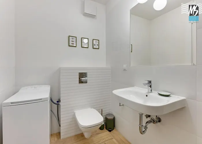 Ms Center Viii * グディニャ